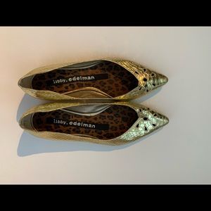 Libby Edelman Gold pointed snake print flats